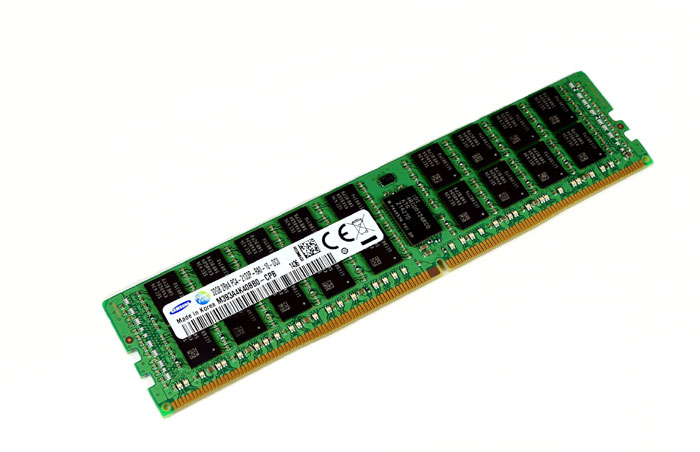 Samsung Electronics mass produces the world’s first 8 gigabyte DDR4 memory chip.