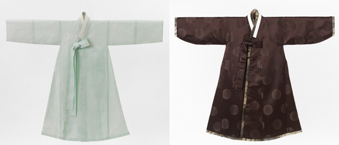 Styles of <i>po</i>: The ramie-made <i>durumagi</i> (left) is the most popular form of <i>po</i> among Joseon-era scholars. The cotton-made <i>gat-durumagi</i> has thick brocade lined with fur and is worn in the winter. 