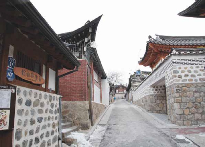 Seoul_Alley_Bukchon_01.jpg