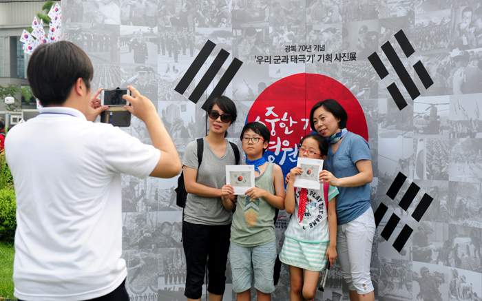 Taegeukgi_Photo_Exhibition_09.jpg