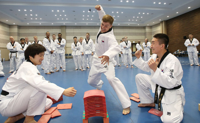 Taekwondo_Friendship_01.jpg