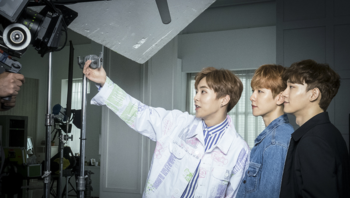 TalkTalkKorea_Exo_Filming_Article_01.jpg