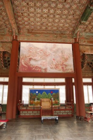 This is where Royalty receives visiting guests © Tiosen Media Library