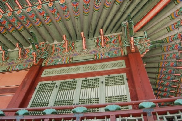 One of the pavilions inside the palace grounds © Tiosen Media Library