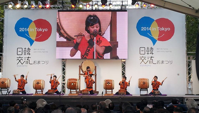 The Korea-Japan Festival 2014 in Tokyo features a collaborative piece between traditional drummers from both Korea and Japan on September 27. 