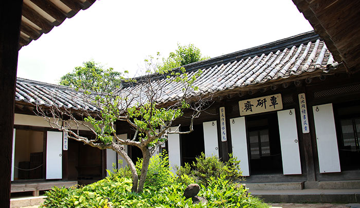 Traditional_Village_UNSECO_Exploration_08.jpg