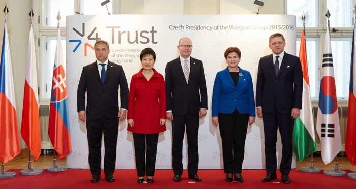 V4_Korea_Summit_Addition.jpg