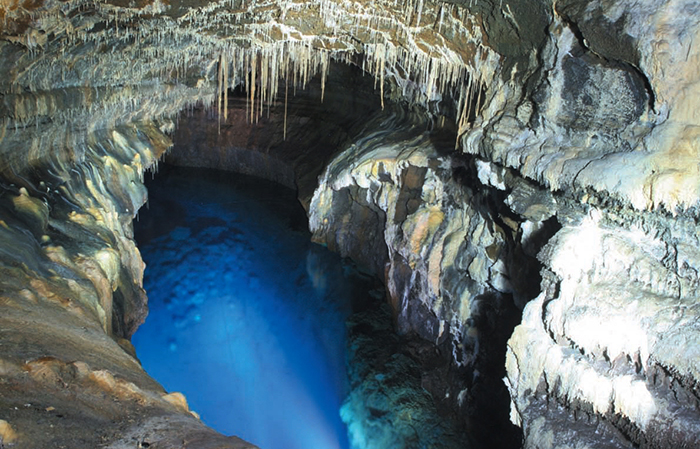 Yongcheon Cave Lake is approximately 800 meters long with the end blocked by piled up sediment, making it impossible to be explored further by divers. (photo courtesy of the Cultural Heritage Administration)