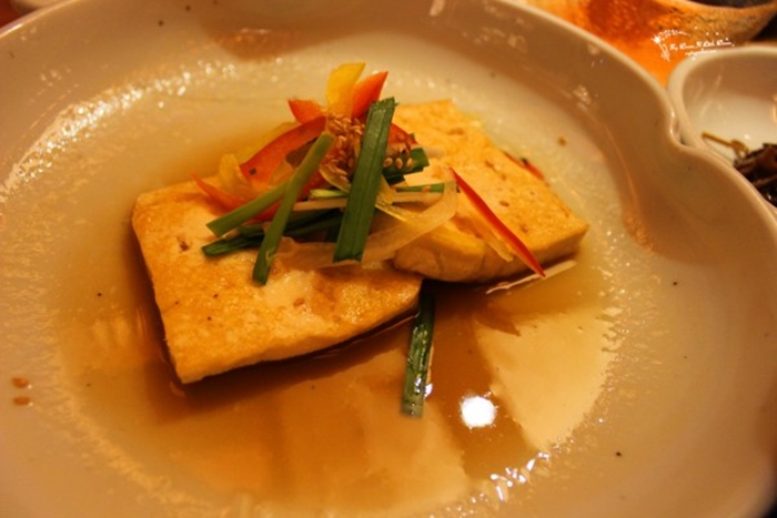 Yummy%20Hanjeongsik%20at%20Jangganae%20deodeokbap002.jpg