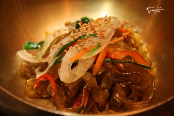 Yummy%20Hanjeongsik%20at%20Jangganae%20deodeokbap004.jpg