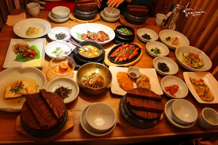 Yummy%20Hanjeongsik%20at%20Jangganae%20deodeokbap012.jpg