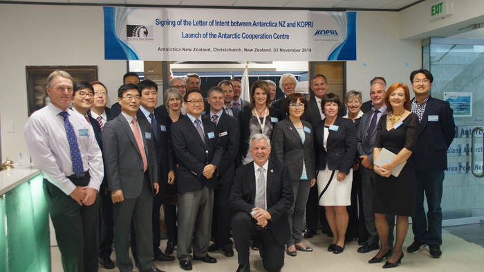 Researchers and employees of KOPRI and Antarctica New Zealand pose for a photo. 