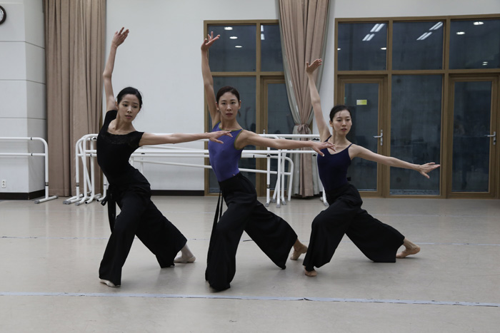 ballet-150904-2.jpg