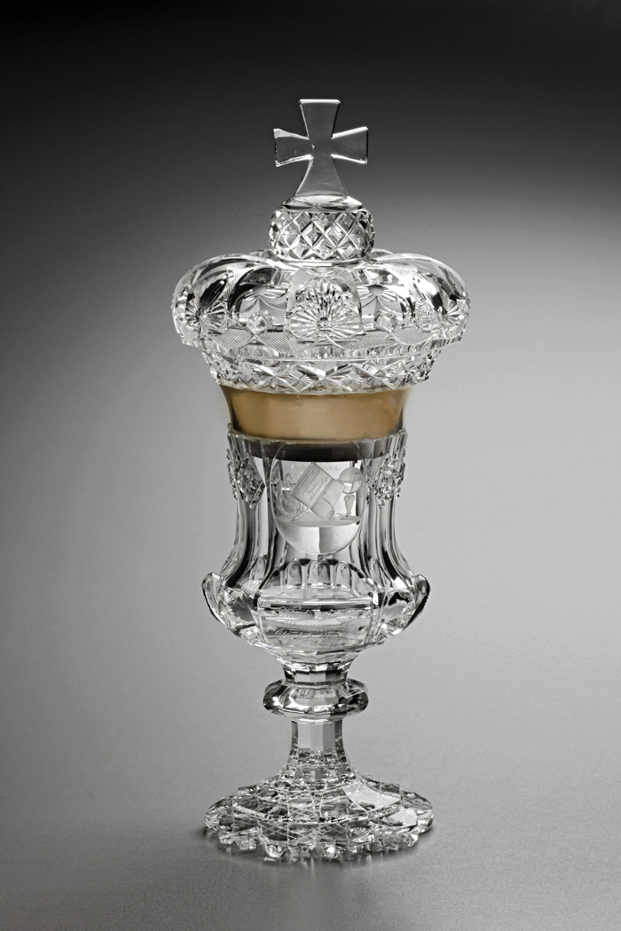 A cup produced in 1836 is dedicated to philosopher Josef Jungmann (1773-1847). 