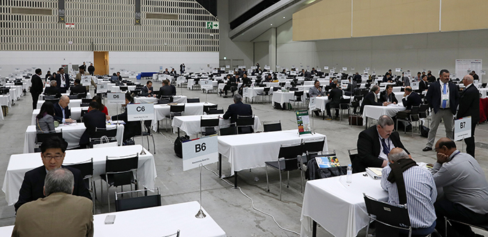 About 1,500 buyers from 48 countries engage in consultations concerning the seed trade. The trade consultations are provided for buyers on the sidelines of the conference.