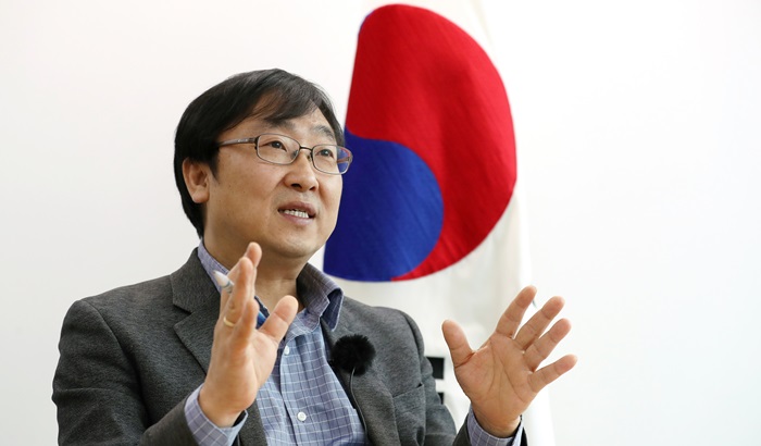 Jung Dong-il, head of national policy for the Presidential Commission on Policy Planning, says his goal is to make Korea a country where everyone can prosper together through the initiative Future Vision 2040.