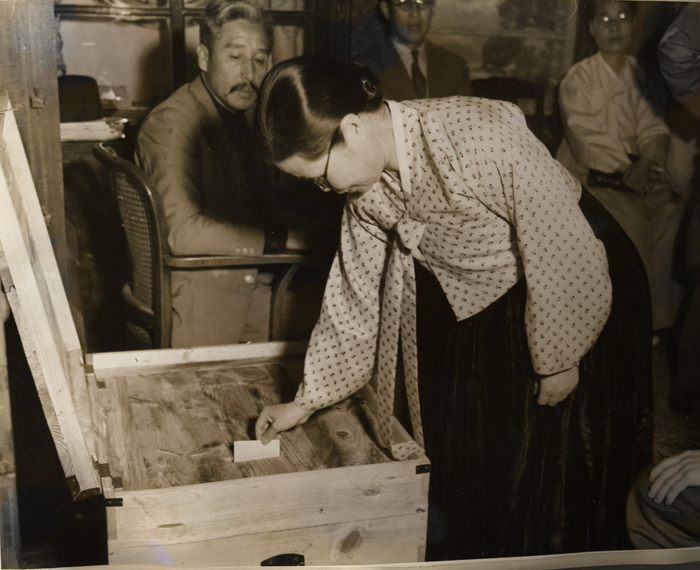  A citizen votes in modern Korea's first election on May 10, 1948. 