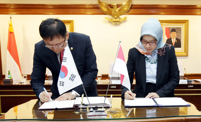 indonesia-150828-1.jpg