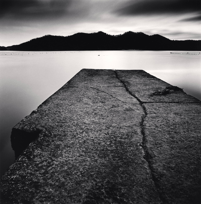  “Cracked Pier, Haeui-do, Shinan, South Korea, 2013” (Photo courtesy of the Gallery KONG) 