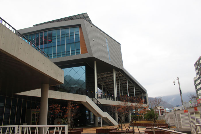 library-150129-1.jpg