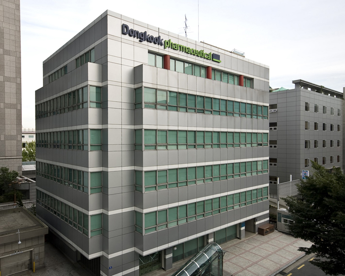 madecassol-150325-2.jpg