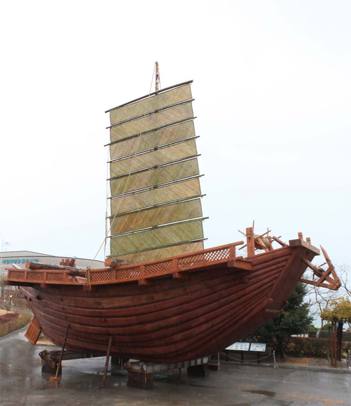 The Mado 1 is modeled after a ship wreck that sank in the Yellow Sea some 800 years ago.
