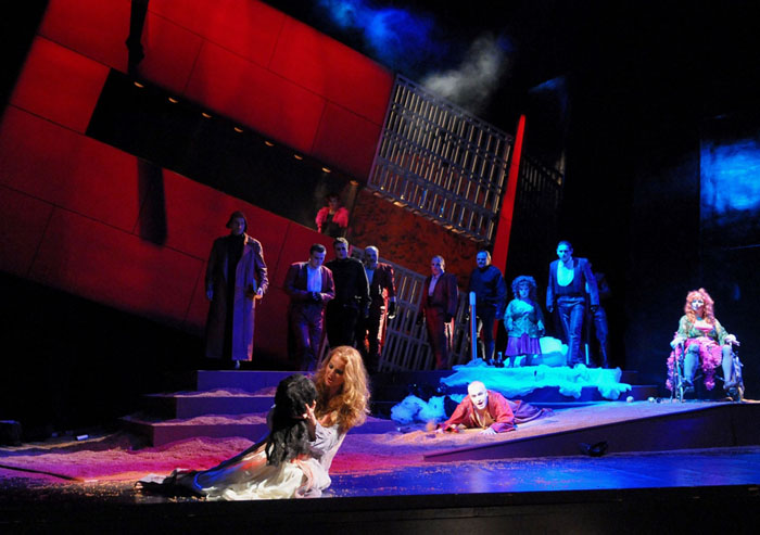 opera-140502-1.jpg