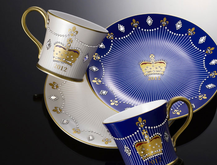 Selected by the British royal family, Hankook Chinaware’s Prouna Queen's Diamond Jubilee line became part of the celebrations for Queen Elizabeth II's diamond jubilee.