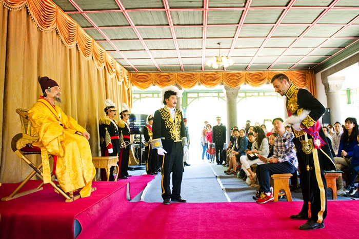 Emperor Gojong’s formal reception of diplomatic envoys will be reenacted in the Jeonggwanehon Pavilion (정관헌) at Deoksugung Palace in Seoul from May 2 to 7.