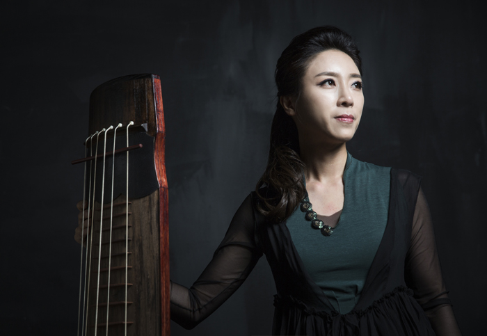 Jazz singer Na Yun-seon (top) and six-stringed zither player Heo Yoon-jeong will be joined by eight other performers at the Yeowoorak Festival on July 1 and 2. 