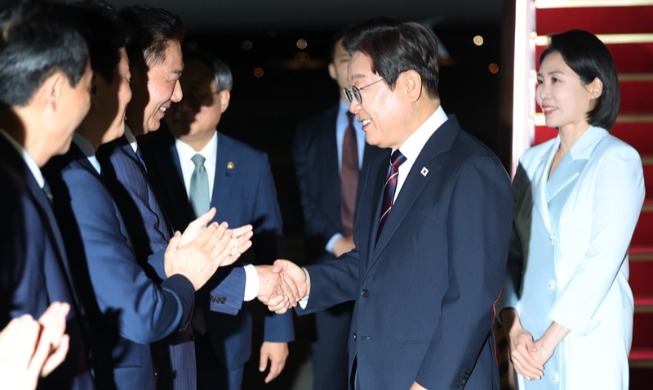 President Lee returns home after attending G7 Summit in Canada