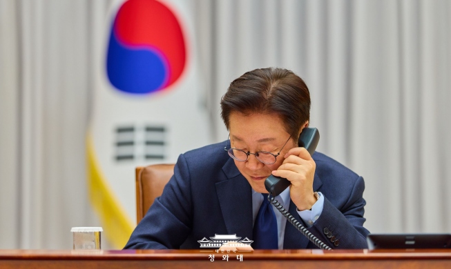 President Lee, NATO chief talk cooperation in defense sector