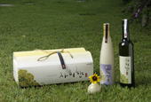 Traditional liquor with essence of chrysanthemum: Jaheehyang