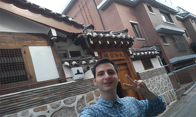Life in a traditional Hanok home in Bukchon