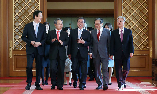 President Moon appoints new ambassadors to the US, China, Russia, Japan
