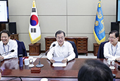 Remarks by President Moon Jae-in at a Meeting with Presidential Senior Secretaries to Discuss New Working Hour Regulations