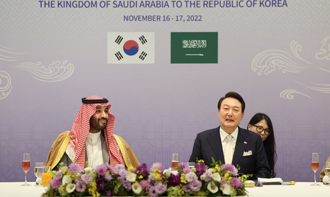 🎧 President Yoon, Saudi prince discuss energy, defense industry, infrastructure