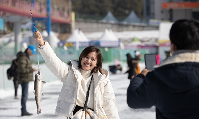 Korea.net checks out Hwacheon Sancheoneo Ice Festival