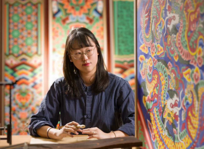 Decorative coloring master calls her art 'creative language'