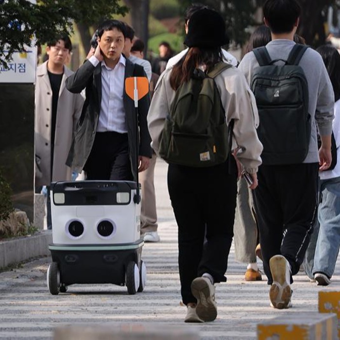 Demonstration of self-driving delivery robot