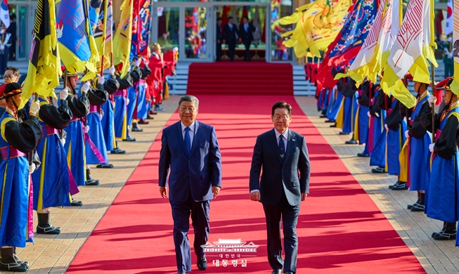 한·중 정상회담···"양국 관계 전면 복원"