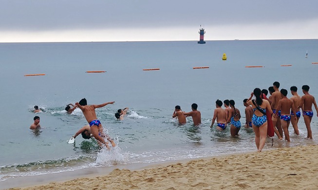 [Korea in photos] Summer safety check at beach