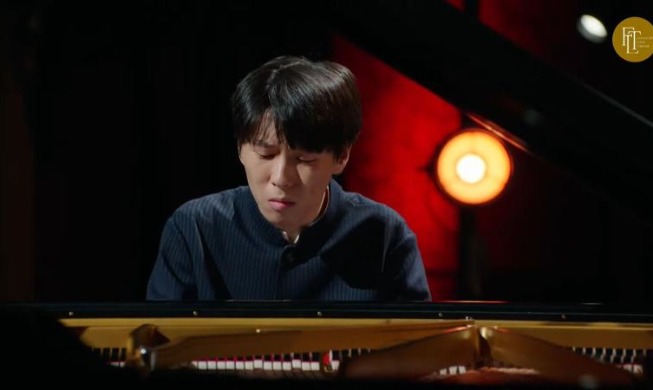 Teen wins int'l piano contest in Paris, compatriot takes 3rd