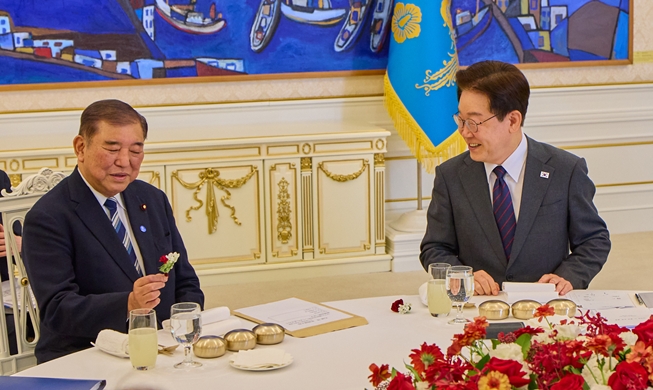 President thanks ex-Japan PM Ishiba for 'helping stabilize ties'
