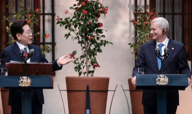 President Lee's show of pragmatic diplomacy in US, Latin America