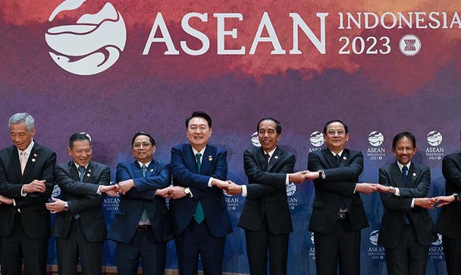 President Yoon presents Korea-ASEAN Solidarity Initiative