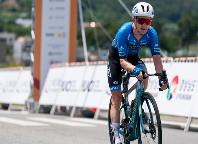 Pro Dutch cyclist shares thoughts on race on southern coast