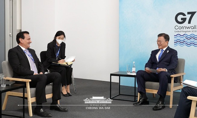 Opening Remarks by President Moon Jae-in at Meeting with AstraZeneca’s CEO on Sidelines of G7 Summit