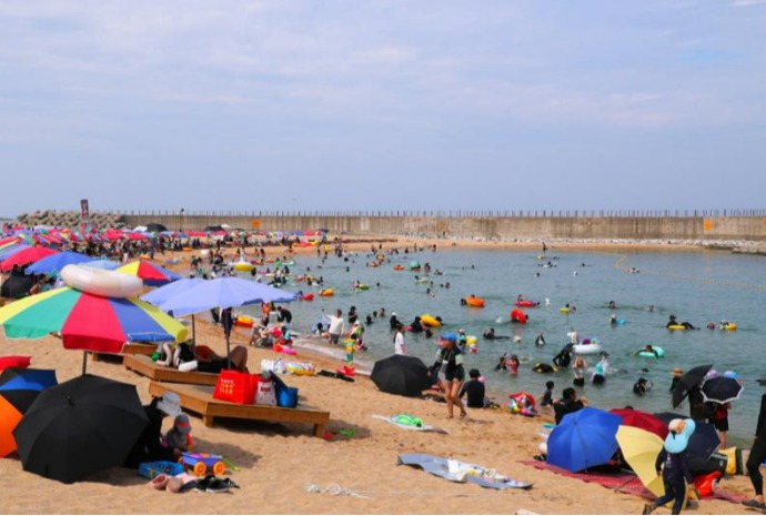 Scorching heat wave in late July, early August