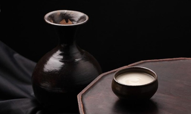 Makgeolli: milky rice wine flowing with Korean sentiment